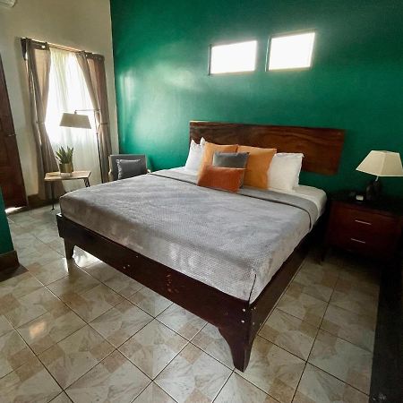 Hotel Wilson Condega Liberia Exteriör bild